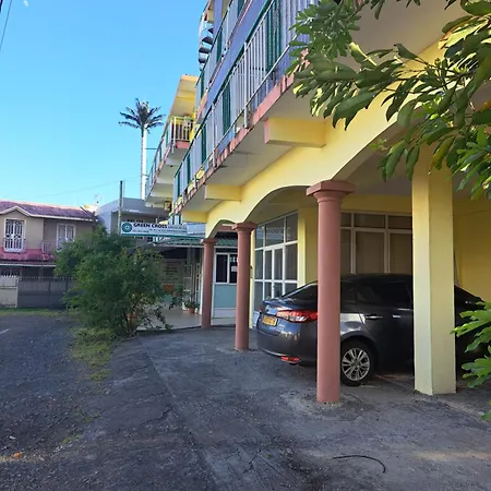 Bano Tourist Residence - 650 Meters From Grand Bay Beach Exterior photo